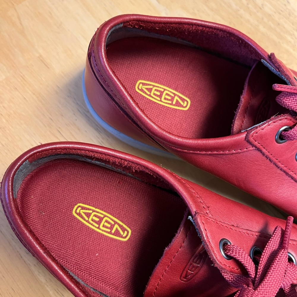 Leather sneakers